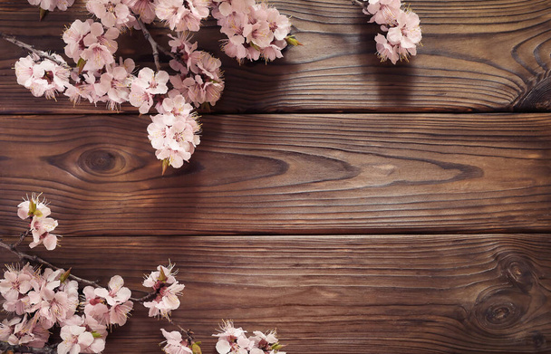 Spring flowering branches on wooden background - Foto, Imagem