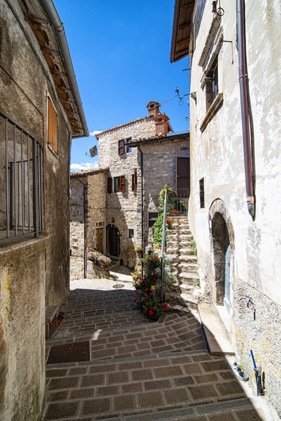Typical foreshortening of a central italy village - Foto, afbeelding