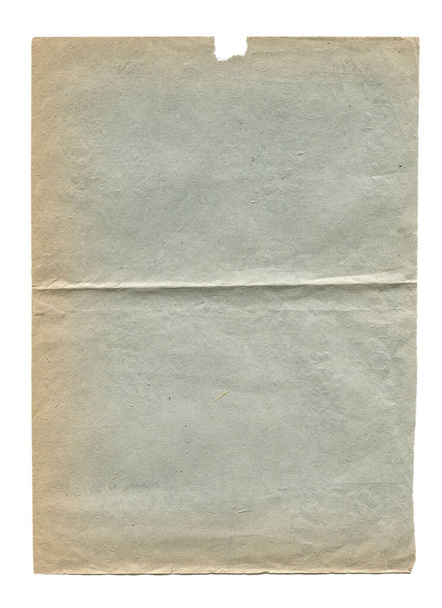 verticale close-up van blank oud papier textuur achtergrond blauw tint met rimpel en gescheurde randen geïsoleerd op witte achtergrond - Foto, afbeelding