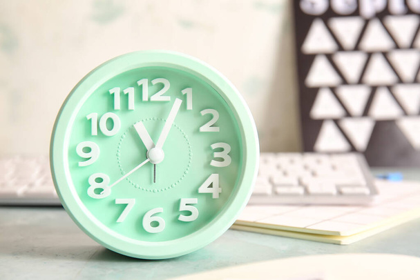Alarm clock on table. Time management concept - Foto, immagini