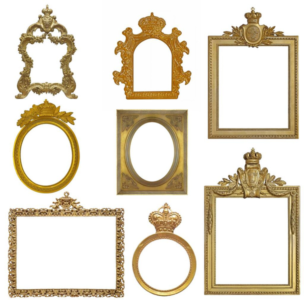 Σύνολο από χρυσά πλαίσια με το στέμμα για πίνακες, καθρέφτες ή φωτογραφία που απομονώνονται σε λευκό φόντο - Φωτογραφία, εικόνα