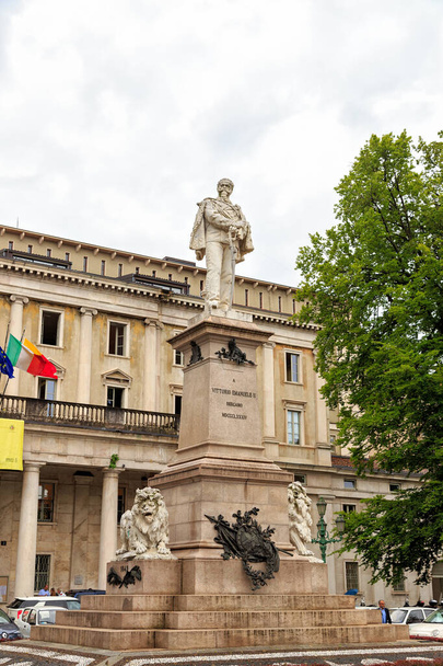 Bergamo, Italy - July 15, 2019: Monument Vittorio Emanuele II Sculptors Francesco Barzaghi (1839-1892) and Luigi Pagani (1829 - 1905). The historical part of the city. Lower City. Rainy weather - Fotografie, Obrázek