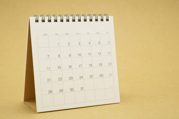 Ein Kalender des Monats. Nutzung als Hintergrund- und Planungskonzept mit Kopier- und Leerraum für Ihren Text oder Entwurf. - Foto, Bild