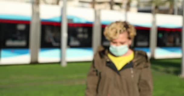 Woman With Face Mask Standing At The Outdoor Virus Flu Pneumonia Coronavirus Epidemic Pandemic - Záběry, video