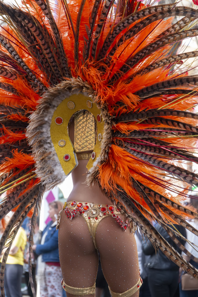 Colorido Carnaval (Carnaval) Desfile de participantes del festival en la ciudad de Loule, Portugal
. - Foto, imagen