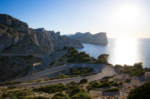 Közút, tenger és hegyek - Mallorca, Spanyolország - Fotó, kép