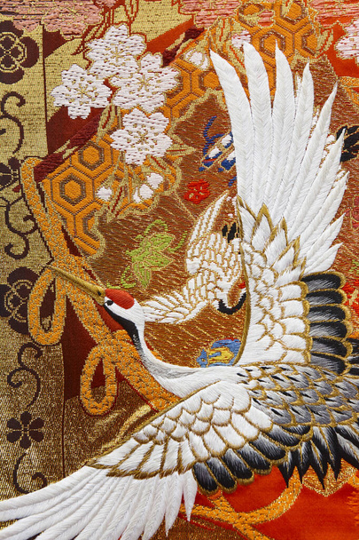 Vinç unsurlu geleneksel Japon kimonosu tekstili. Süslü - Fotoğraf, Görsel
