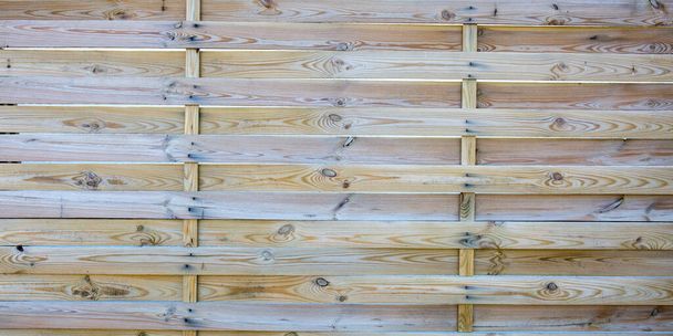 drewniane panele naturalne drewno teksturowane ściany na tle poziomej deski - Zdjęcie, obraz
