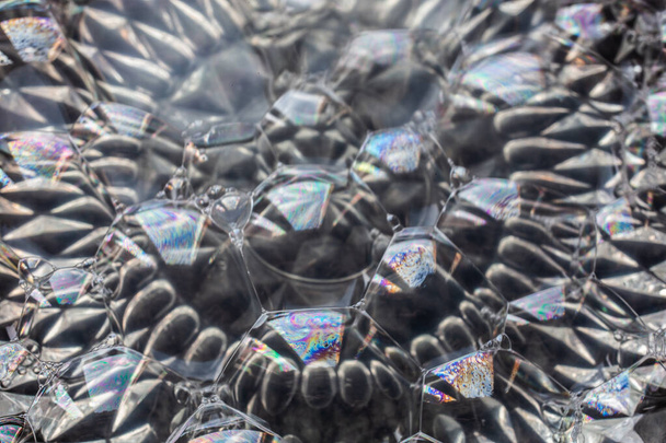 Чаша разноцветных мыльных пузырей - Фото, изображение