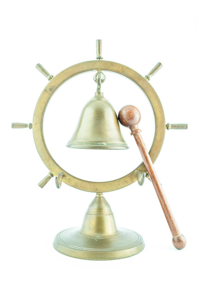 Campana in ottone con bastone di legno - Campana in bronzo isolata su fondo bianco - Vecchia campana con bastone di legno
 - Foto, immagini
