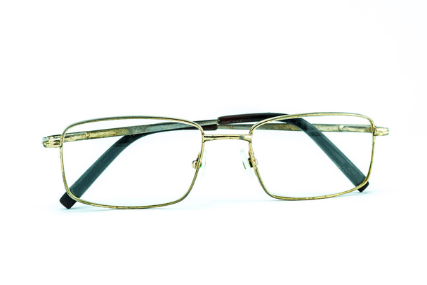régi szem szemüveg elszigetelt fehér - retro szemüveg - elszigetelt rozsdás szemüveg - Fotó, kép