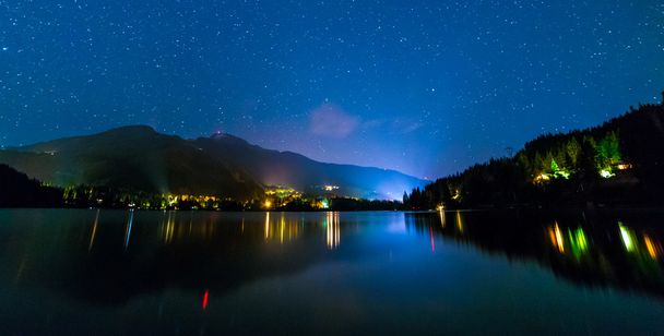 Alta Lake in Whistler at Night - Foto, imagen