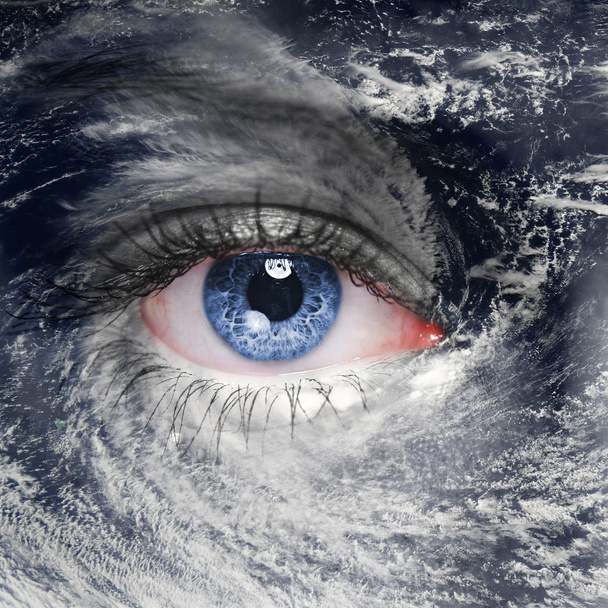 Eye in the middle of a hurricane - Photo, Image
