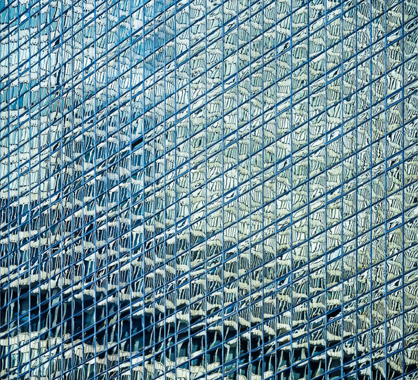 Finestre di vetro dell'edificio moderno
 - Foto, immagini
