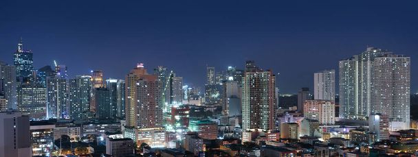 Vista panoramica del paesaggio urbano di Manila
 - Foto, immagini