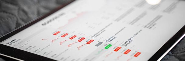 Мбаппе с негативной красной биржевой информацией. Обвал мирового рынка. Дефолт 2020
 - Фото, изображение