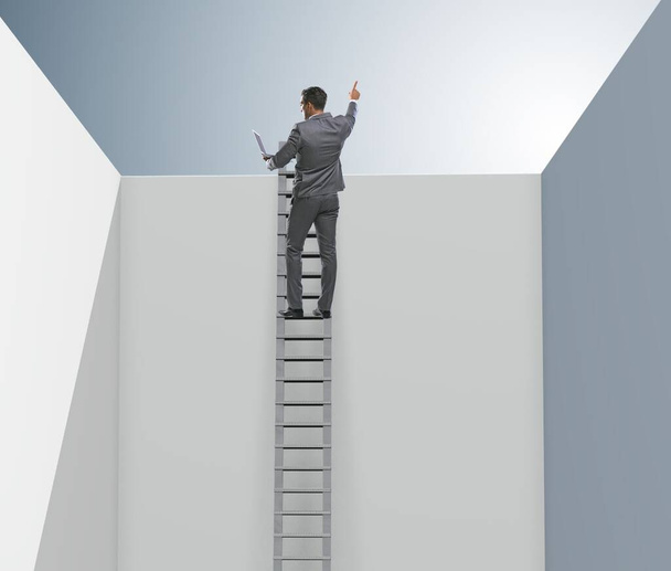 Homme d'affaires grimpant une échelle pour échapper à des problèmes - Photo, image
