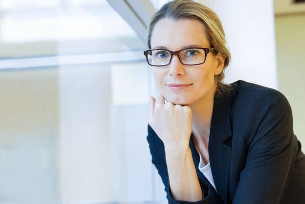 Portrait of corporate woman with eyeglasses  - Photo, Image