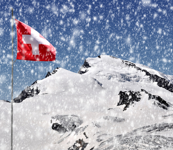 Strahlhorn con bandera suiza
 - Foto, imagen