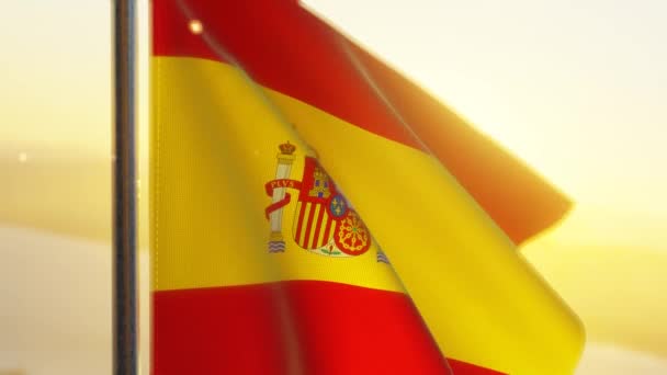 日没時にスペイン国旗が風になびく - 映像、動画