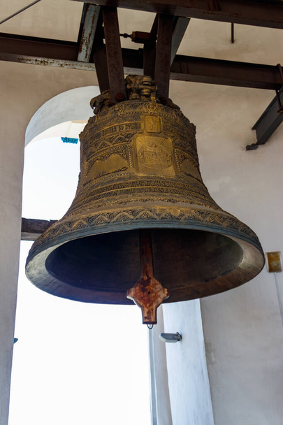 Primer plano de la campana ortodoxa de la iglesia - Foto, imagen