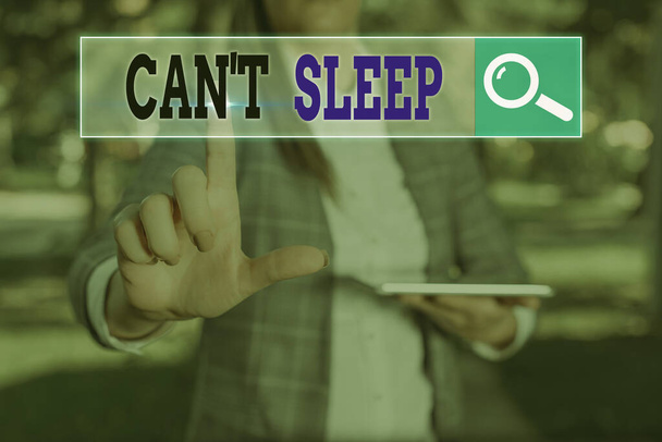 Sms-bord waarop Cant Sleep staat. Conceptuele fotoproblemen die 's nachts vaak in slaap vallen of wakker worden. - Foto, afbeelding