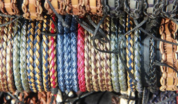 oriental tradicional multicolor joyas de mimbre pulseras
 - Foto, imagen