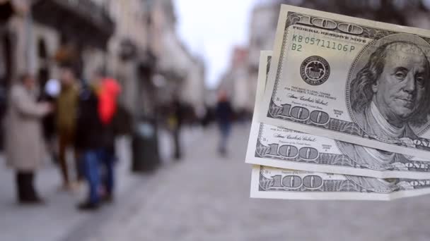 Háromszáz dolláros bankjegyek elmosódott hátterű európai - Felvétel, videó
