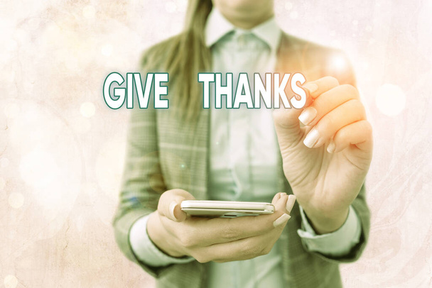 Sinal de texto mostrando Give Thanks. Foto conceitual expressar gratidão ou mostrar apreço Reconhecer a bondade
. - Foto, Imagem