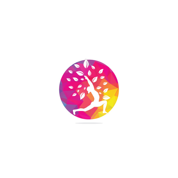 ヨガのロゴデザイン株式。蓮の花ベクトル図における人間の瞑想ヨガのロゴデザインテンプレート。化粧品のアイコンとスパのロゴ。ヨガポーズベクトル - ベクター画像