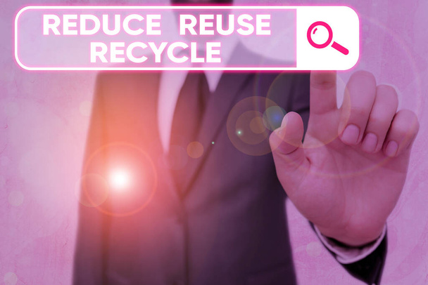 Zapisuje se Poznámka ukazující snížení opětovného použití recyklace. Obchodní fotografie předvádění environmentálního zodpovědného chování spotřebitelů. - Fotografie, Obrázek