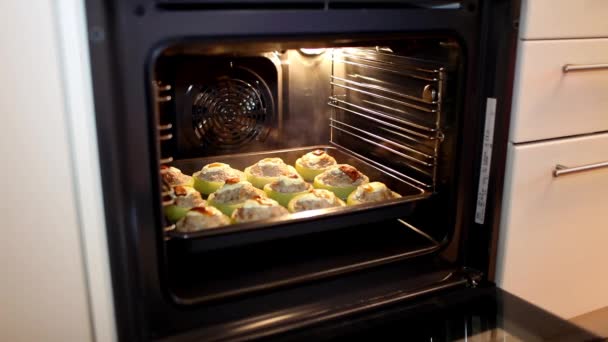 Stuffed zucchini - Footage, Video