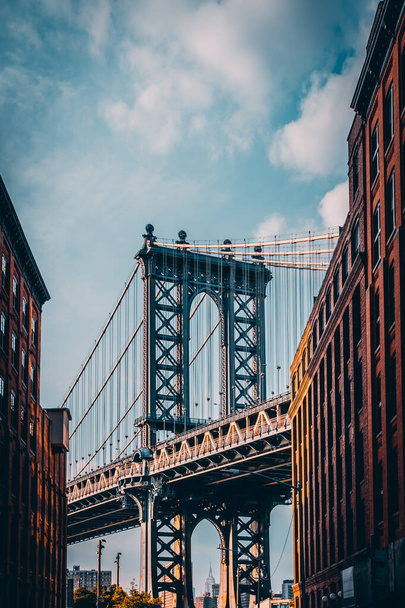 Θέα από τη γέφυρα του Μπρούκλιν στο Μανχάταν, Νέα Υόρκη, ΗΠΑ - Φωτογραφία, εικόνα