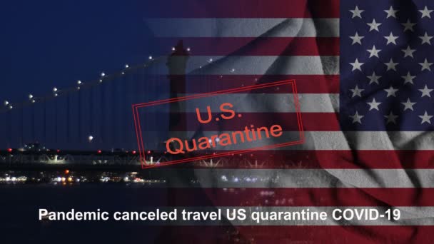 Pandemia USA odwołała kwarantannę podróży covid-19 Amerykańska flaga podnosząca zmierzch w Nowym Jorku, Brooklyn Bridge Manhattan - Materiał filmowy, wideo