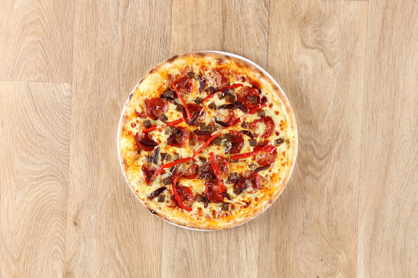 super supreme pizza - meat - Pepperoni pizza - Photo, Image