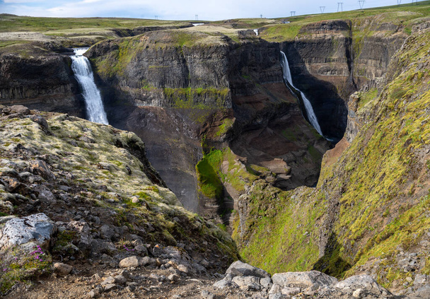 Veduta del paesaggio della cascata di Haifoss in Islanda.  - Foto, immagini
