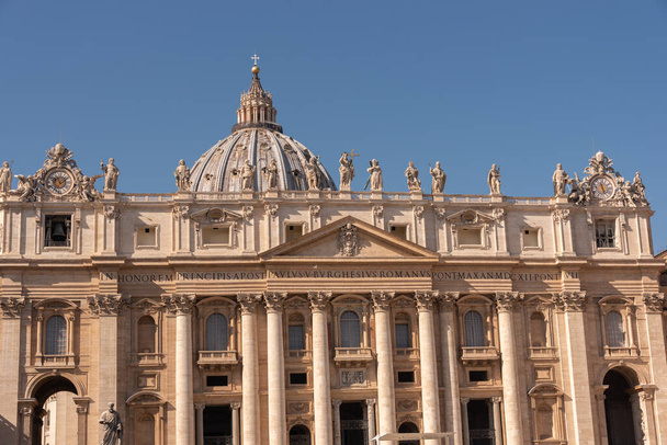 Vatikan şehri, Roma 'nın merkezinde, İtalya' da, Roma Katolik Kilisesi 'nin kalbidir. - Fotoğraf, Görsel