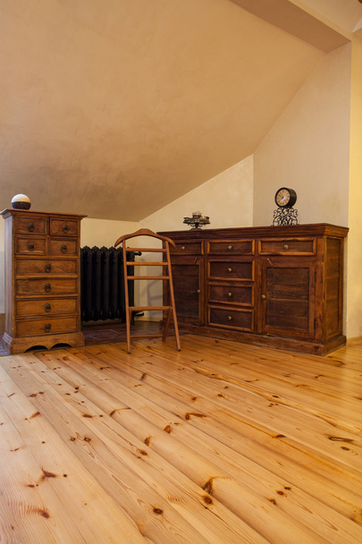Cloudy home - old fashioned furniture - Foto, imagen