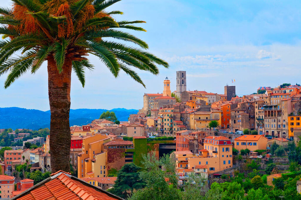 Vista panorâmica de Grasse Village, French Riviera, França
 - Foto, Imagem