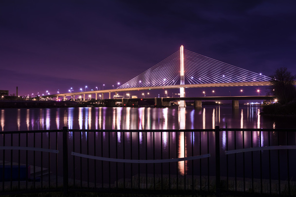 γυαλί Βετεράνων πόλη skyway γέφυρα - Φωτογραφία, εικόνα