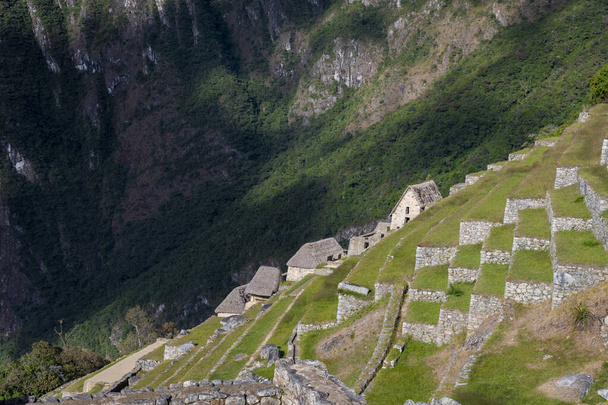Ein Blick auf die Ruinen von Machu Pichu, Peru - Foto, Bild