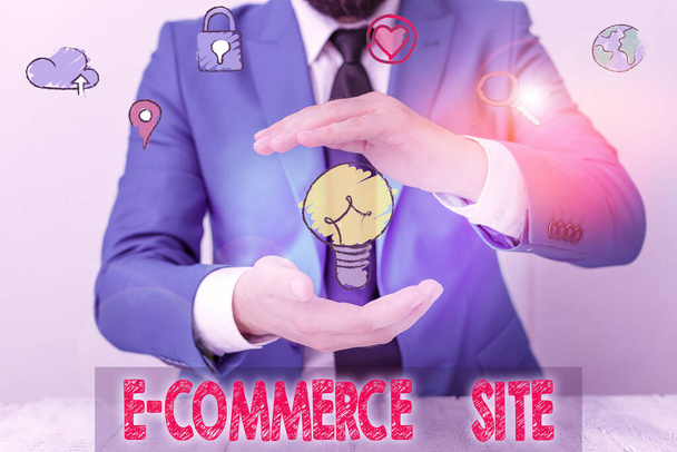 Handschrift tekst schrijven E Commerce Site. Begrip activiteit van het kopen of verkopen van producten op onlinediensten. - Foto, afbeelding