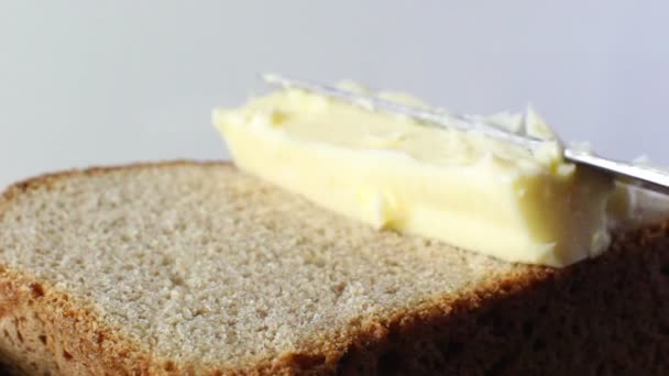 сэндвич с маслом, масло на хлеб
 - Кадры, видео