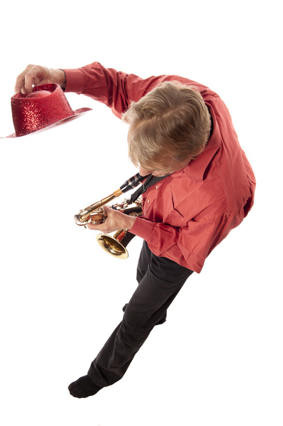 Hombre con sombrero y saxofón desde arriba
 - Foto, Imagen