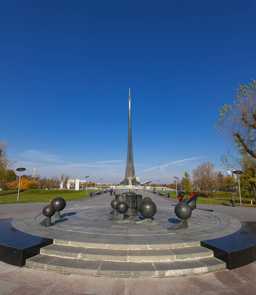 MOSCOW, RUSSIA - OCTOBER, 17 2019: Conquerors of Space Monument in the park outdoors of Cosmonautics museum, near VDNK exhibition center, Moscow, Russia         - 写真・画像