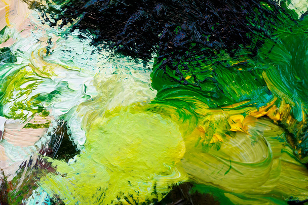Sanatçı paletinin ayrıntıları, renk tonlarının karışımı - Fotoğraf, Görsel