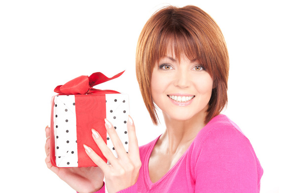 Happy woman with gift box - Fotoğraf, Görsel