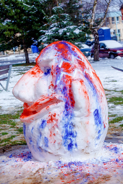 Colore neve Goblin con un grande sorriso
 - Foto, immagini