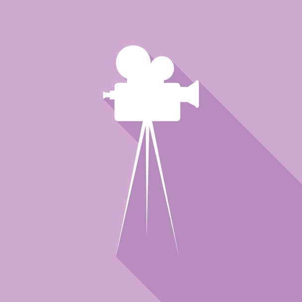 Caméra d'enregistrement vidéo rétro sur trépied signe. Icône blanche avec une longue ombre sur fond violet
. - Vecteur, image