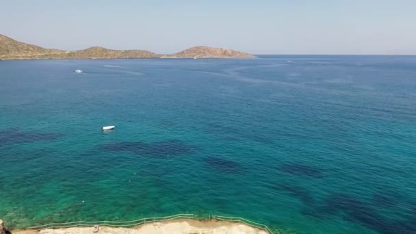 Vue aérienne des bateaux dans la mer Méditerranée, Crète, Grèce
 - Séquence, vidéo